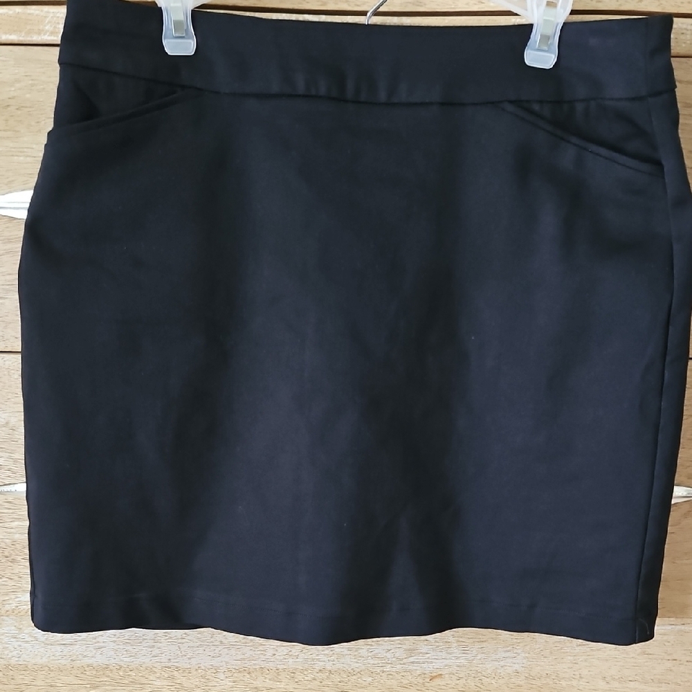 Croft & Barrow Black Skort. 12 Reg  The Effortless Stretch Skort.